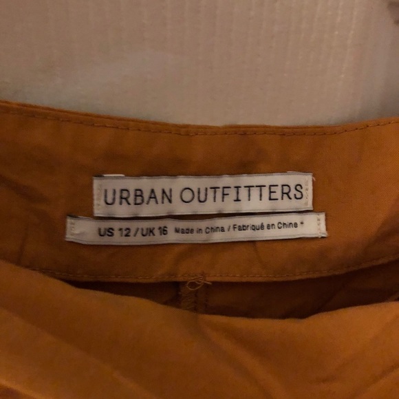 UO Shorts - Picture 3 of 3